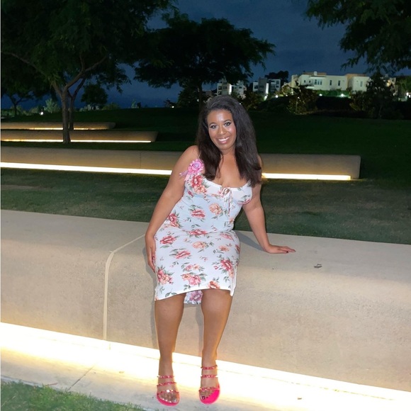 Meet your Posher, Adrianna - Picture 5 of 11